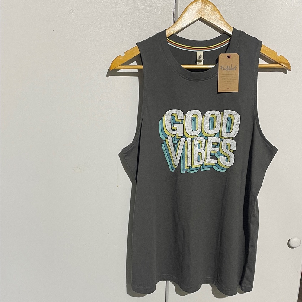💙FarWest Tank top “Good Vibes “Size Large